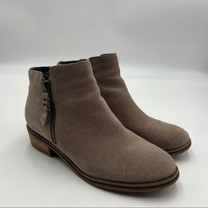 Blondo Waterproof Suede Zip Taupe Ankle Booties Size 6M